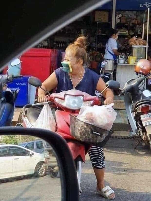 The 2020 Shopping Madness (25 photos)