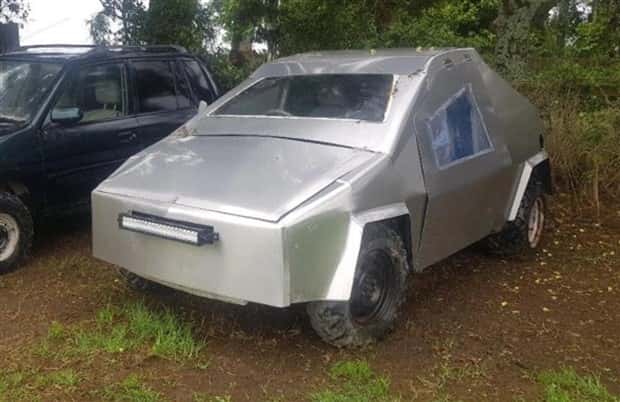 diy cybertrucks 20 24 DIY Cybertruck Creations (24 photos)
