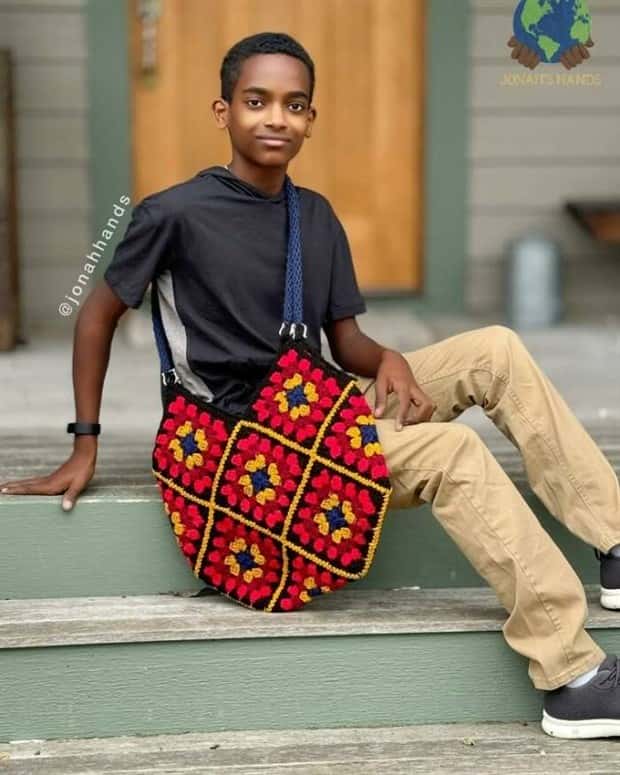 Jonah Larson crocheting 12 A Boy Turned His Hobby Into a Business (25 photos)