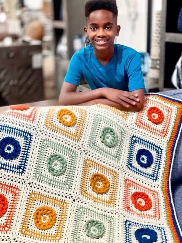 Jonah Larson crocheting 25 A Boy Turned His Hobby Into a Business (25 photos)