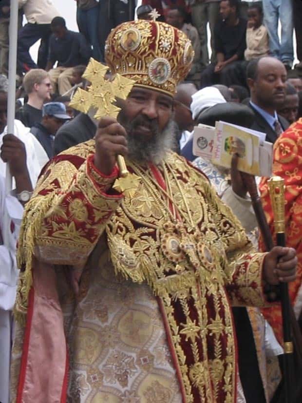 Orthodox Priests Blessing Weird Stuff (32 photos)