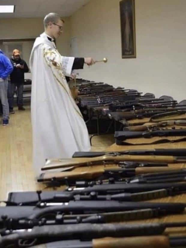 Orthodox Priests Blessing Weird Stuff (32 photos)