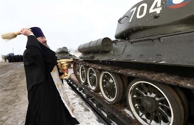 Orthodox Priests Blessing Weird Stuff (32 photos)