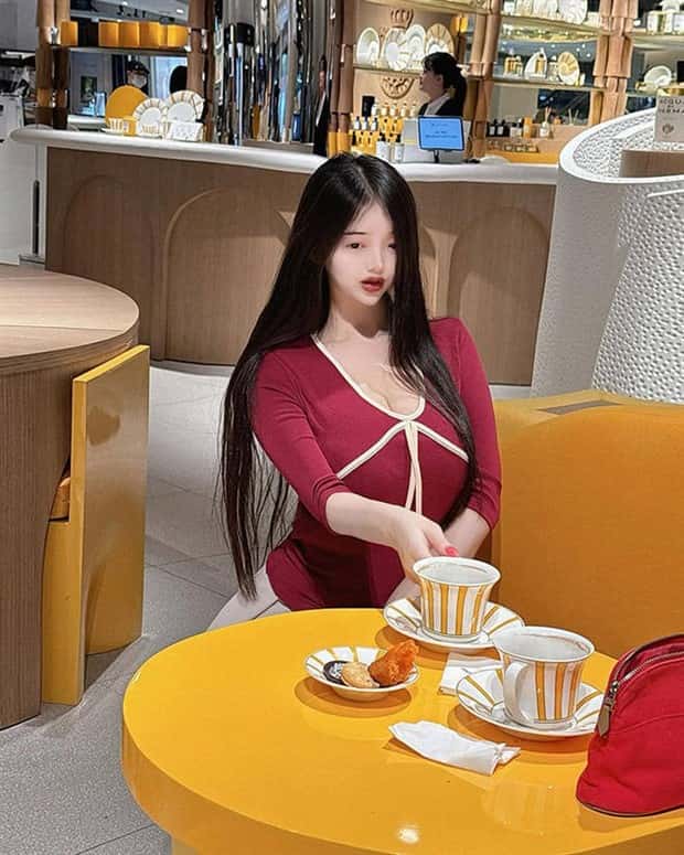 Meet Shashaeile: South Korea’s Most Absurd Influencer (24 photos)