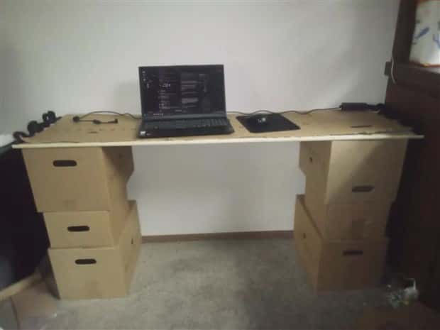Unsettling Gaming Setups Exposed (43 photos)