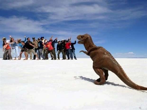 forced perspective 15 Forced Perspective Creates Stunning Illusions (28 photos)