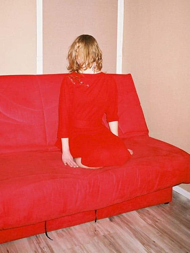 Funny Coincidences When People Blend Into Their Surroundings (27 photos)