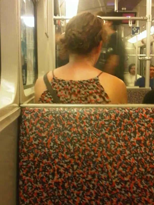 Funny Coincidences When People Blend Into Their Surroundings (27 photos)