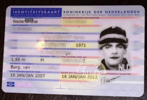 21 Awkwardly Funny ID Photos