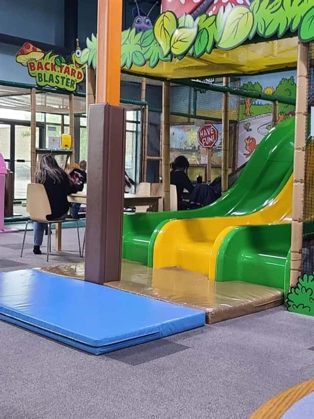 Ridiculous Public Design Solutions (30 photos)