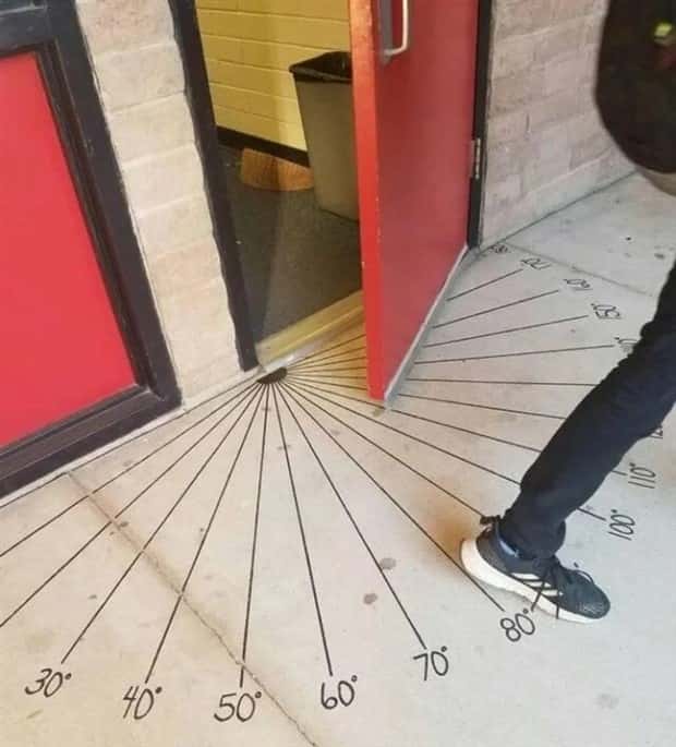 Ridiculous Public Design Solutions (30 photos)