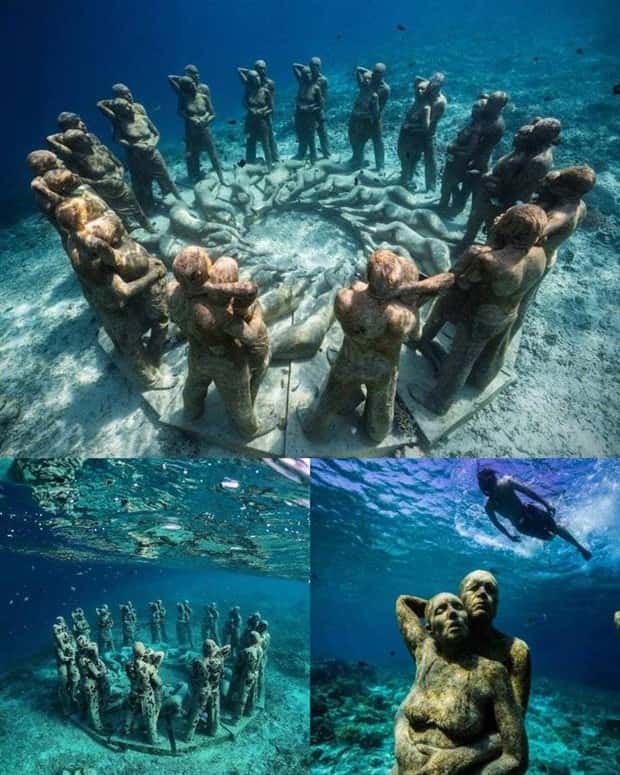 Forgotten Statues Resting Underwater (20 photos)