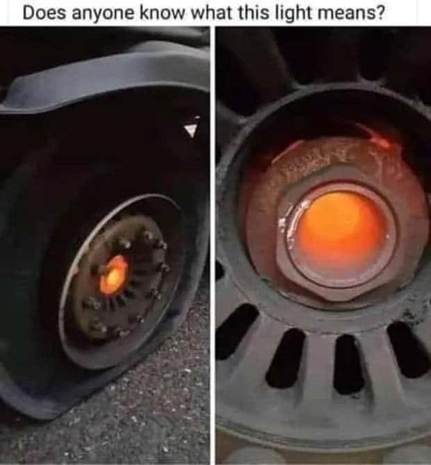 Bizarre Road Situations That Defy Explanation (28 photos)