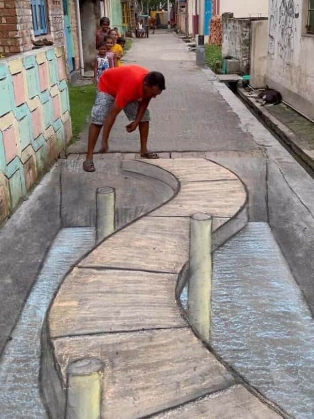 Teacher’s 3D Chalk Art Wows Community (25 photos)