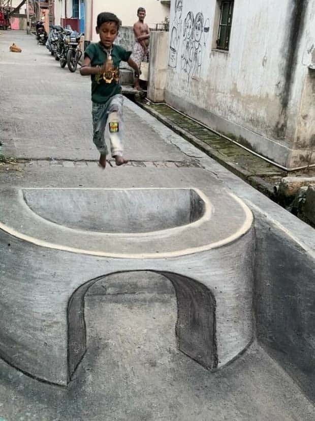 Teacher’s 3D Chalk Art Wows Community (25 photos)