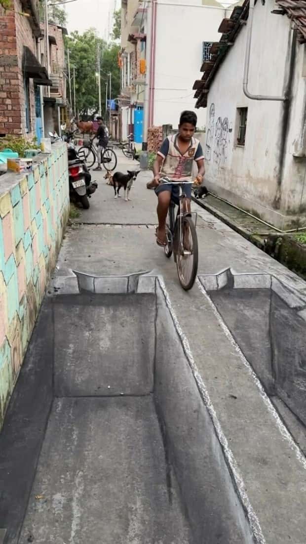 Teacher’s 3D Chalk Art Wows Community (25 photos)