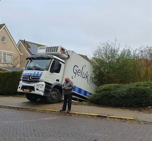 Insane Driving Fails #21 (23 photos)
