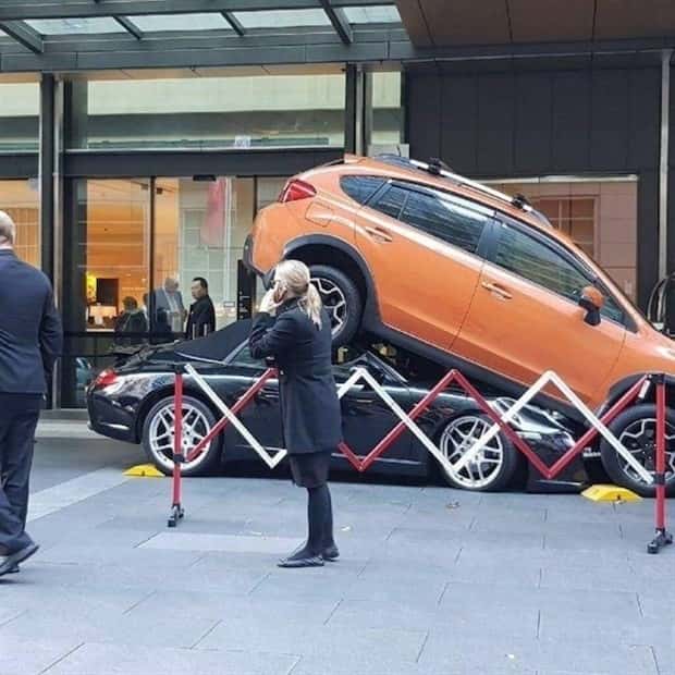 Insane Driving Fails #21 (23 photos)
