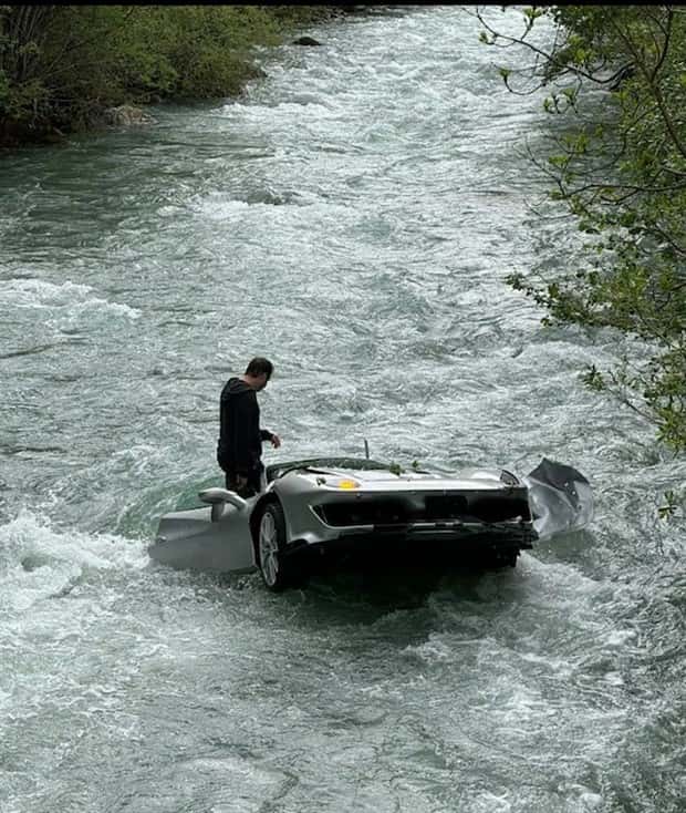 Insane Driving Fails #21 (23 photos)