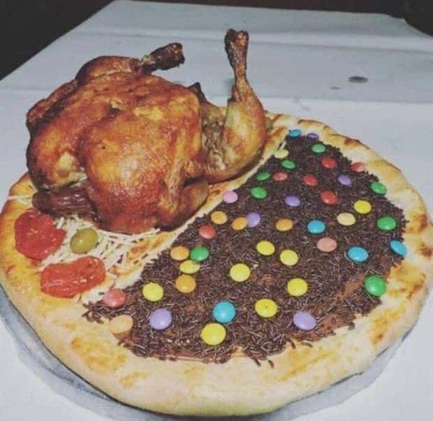 29 Pizzas That Would Make Any Italian Run Away (29 photos)