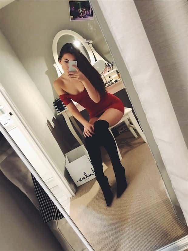 selfie girls 4 Hot Girls Taking a Selfie #2 (22 photos)