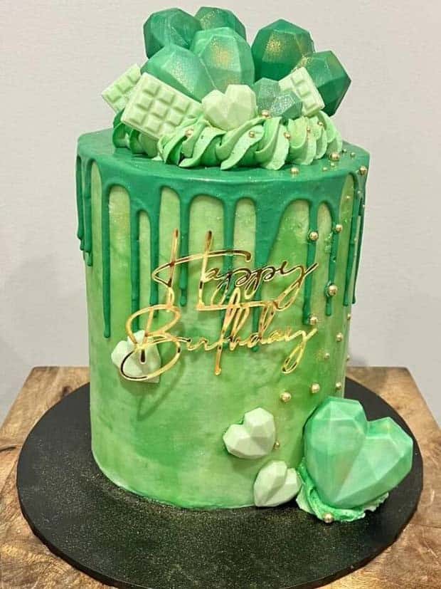 standout cake designs 23 Standout Cake Designs and Decorations (28 photos)