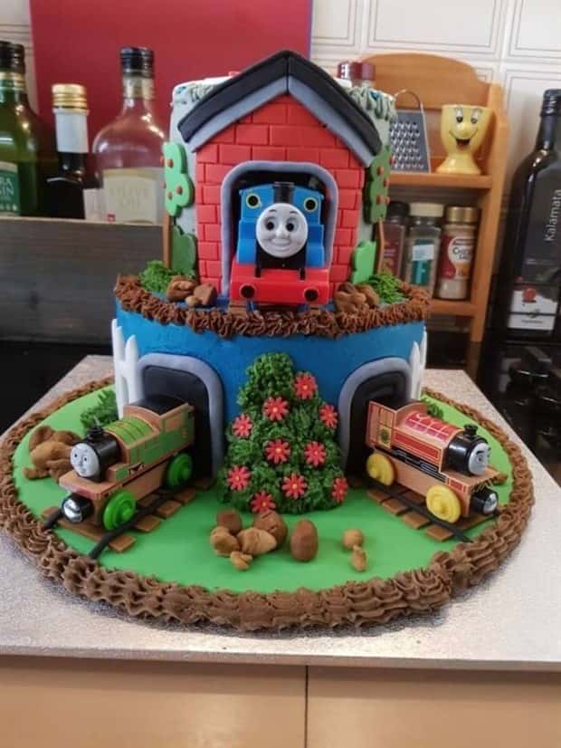 standout cake designs 26 Standout Cake Designs and Decorations (28 photos)