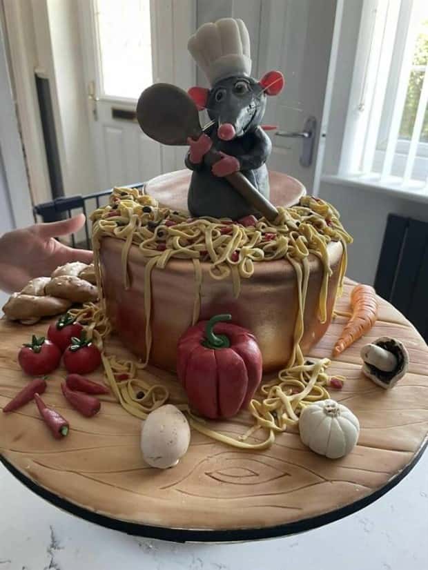 standout cake designs 7 Standout Cake Designs and Decorations (28 photos)