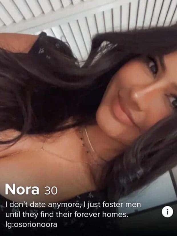 Strange Tinder Profiles You Won’t Forget (32 photos)