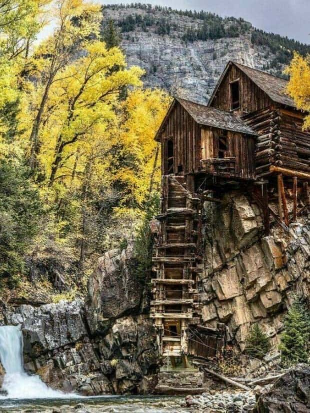 The Beauty of Abandoned Places #25 (26 photos)