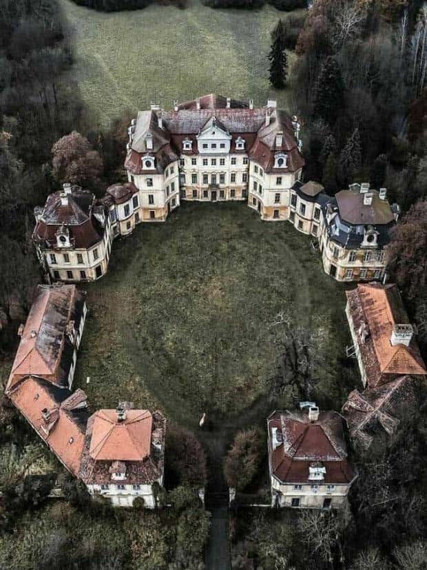 The Beauty of Abandoned Places #25 (26 photos)