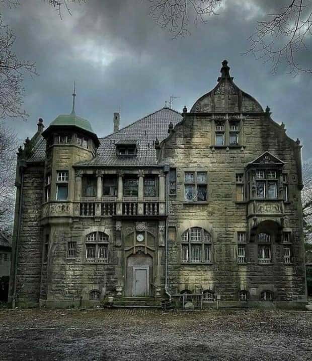 The Beauty of Abandoned Places #25 (26 photos)
