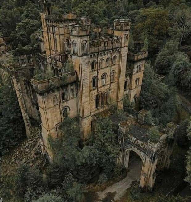The Beauty of Abandoned Places #25 (26 photos)