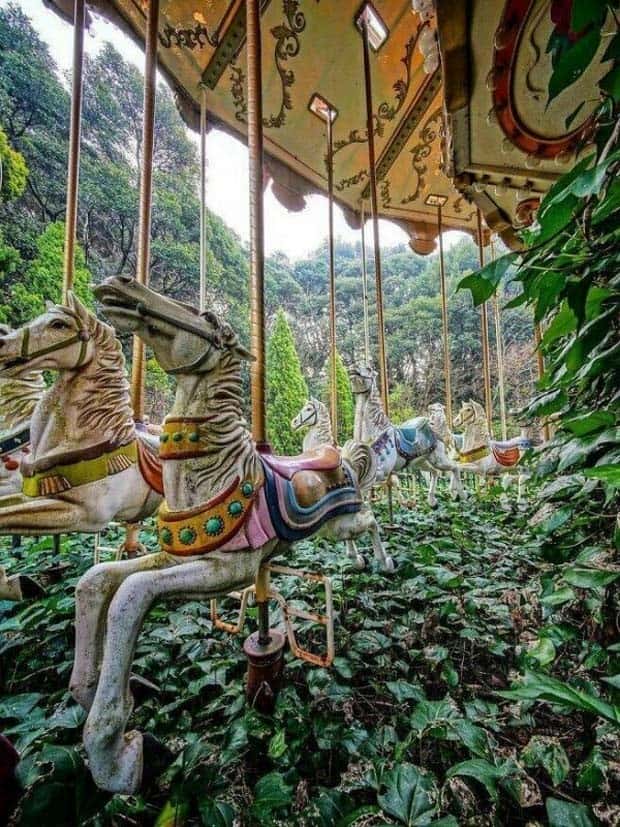 The Beauty of Abandoned Places #25 (26 photos)