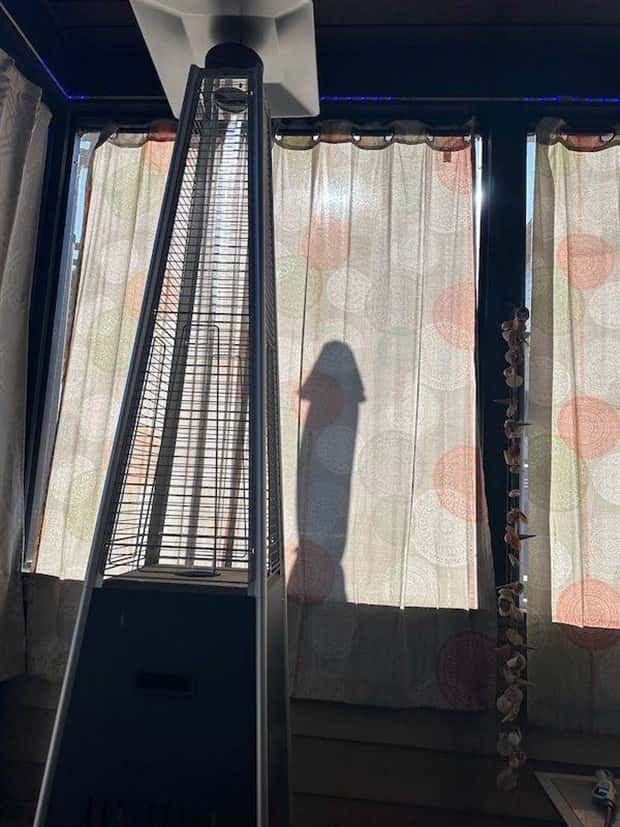 Shadows That Will Make You Double Take (41 photos)