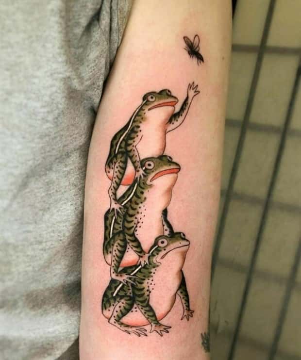 31 Great Frog Themed Tattoos (31 photos)