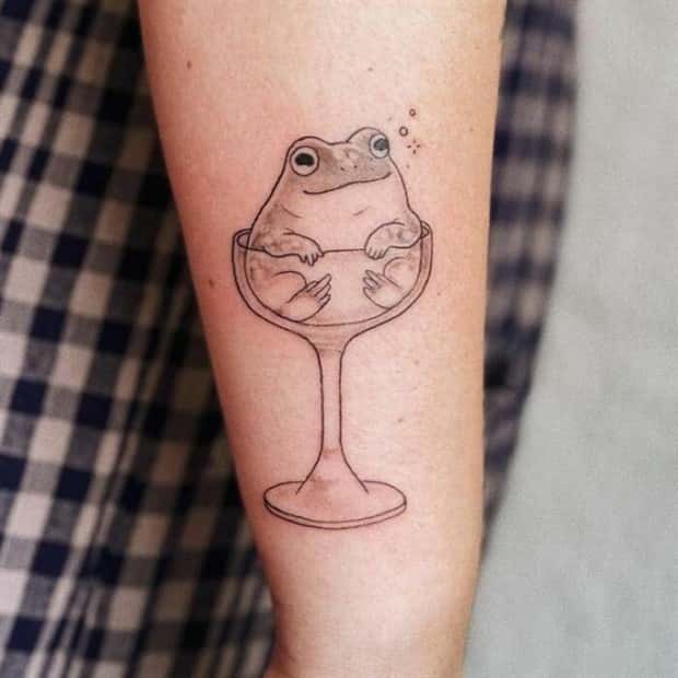 31 Great Frog Themed Tattoos (31 photos)
