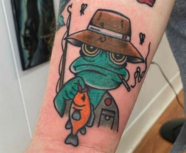 31 Great Frog Themed Tattoos (31 photos)