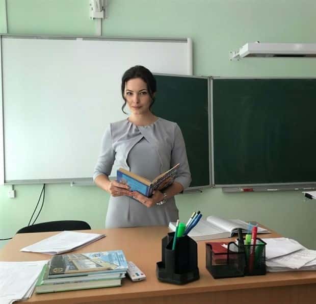 hot russian female teachers 5 Russian Female Teachers Are So Hot (22 photos)