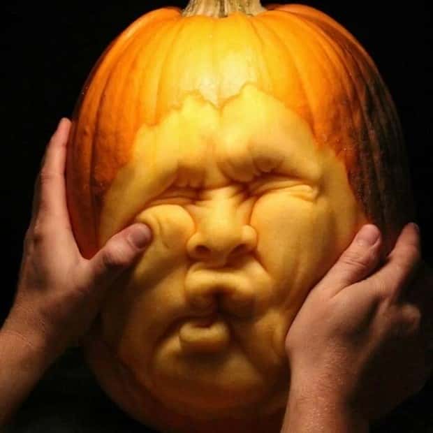 impressive pumpkin carvings 25 Impressive Pumpkin Carvings for Halloween Fun (33 photos)