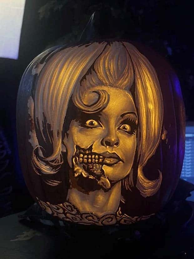 impressive pumpkin carvings 43 Impressive Pumpkin Carvings for Halloween Fun (33 photos)