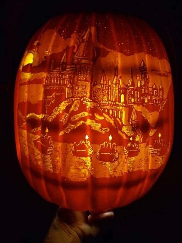 impressive pumpkin carvings 46 Impressive Pumpkin Carvings for Halloween Fun (33 photos)