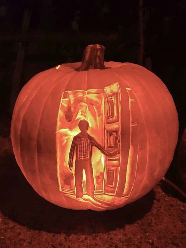 impressive pumpkin carvings 49 Impressive Pumpkin Carvings for Halloween Fun (33 photos)