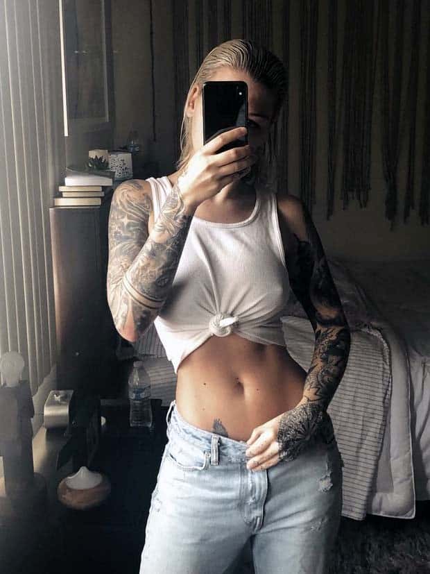 sexy tattooed girls 20 Hot Tattooed Girls #21 (22 photos)