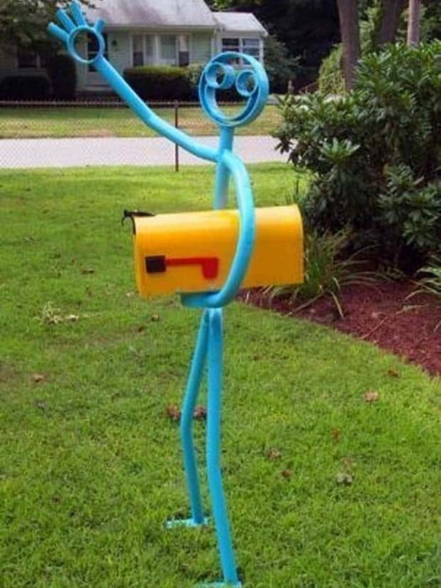 25 Mailboxes Sure to Amuse Mailmen (25 photos)