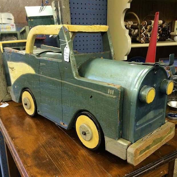 25 Mailboxes Sure to Amuse Mailmen (25 photos)