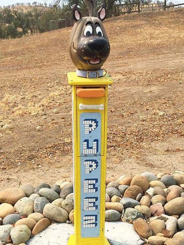 25 Mailboxes Sure to Amuse Mailmen (25 photos)