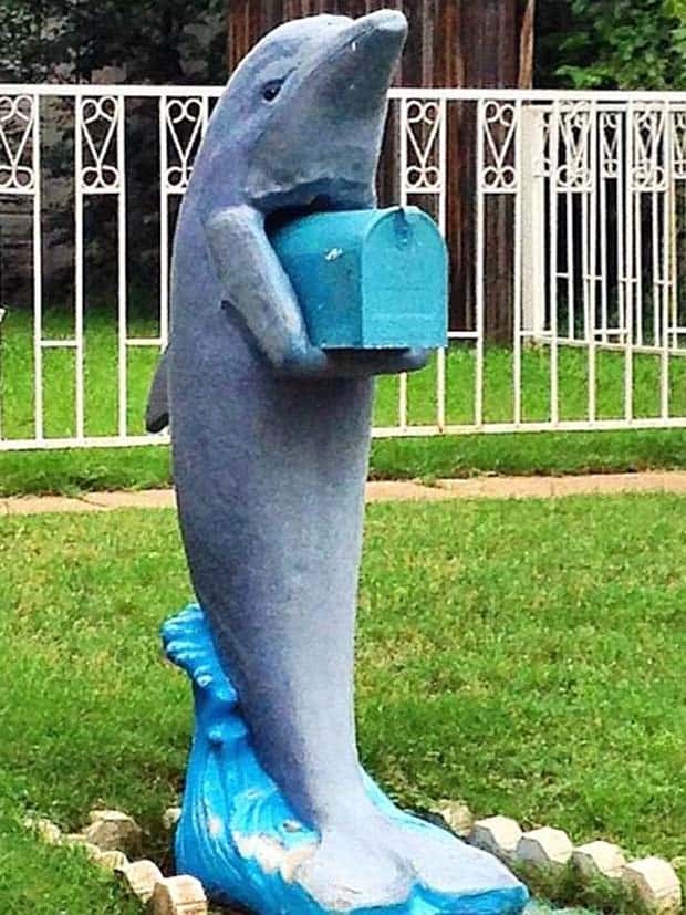 25 Mailboxes Sure to Amuse Mailmen (25 photos)