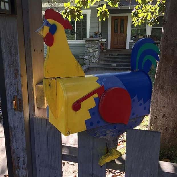 25 Mailboxes Sure to Amuse Mailmen (25 photos)