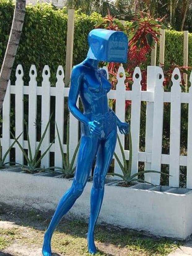 25 Mailboxes Sure to Amuse Mailmen (25 photos)